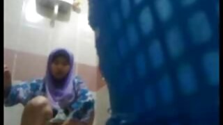 ಫ್ಯೂಚರಿಸ್ಟಿಕ್ ಪ್ರೇಮಿ ...